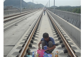 滬昆高鐵?？蛙壍腊逍奚?>
                        </div>
                        <div   id=